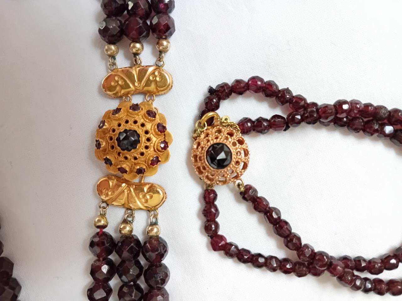 GRANATEN Hals/nek collier met armband 14 karaat gouden slot