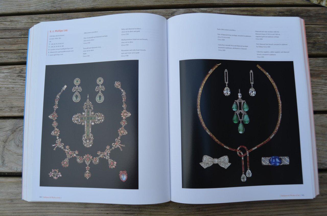 Twee Catalogi TEFAF Kunst- en antiekbeurs