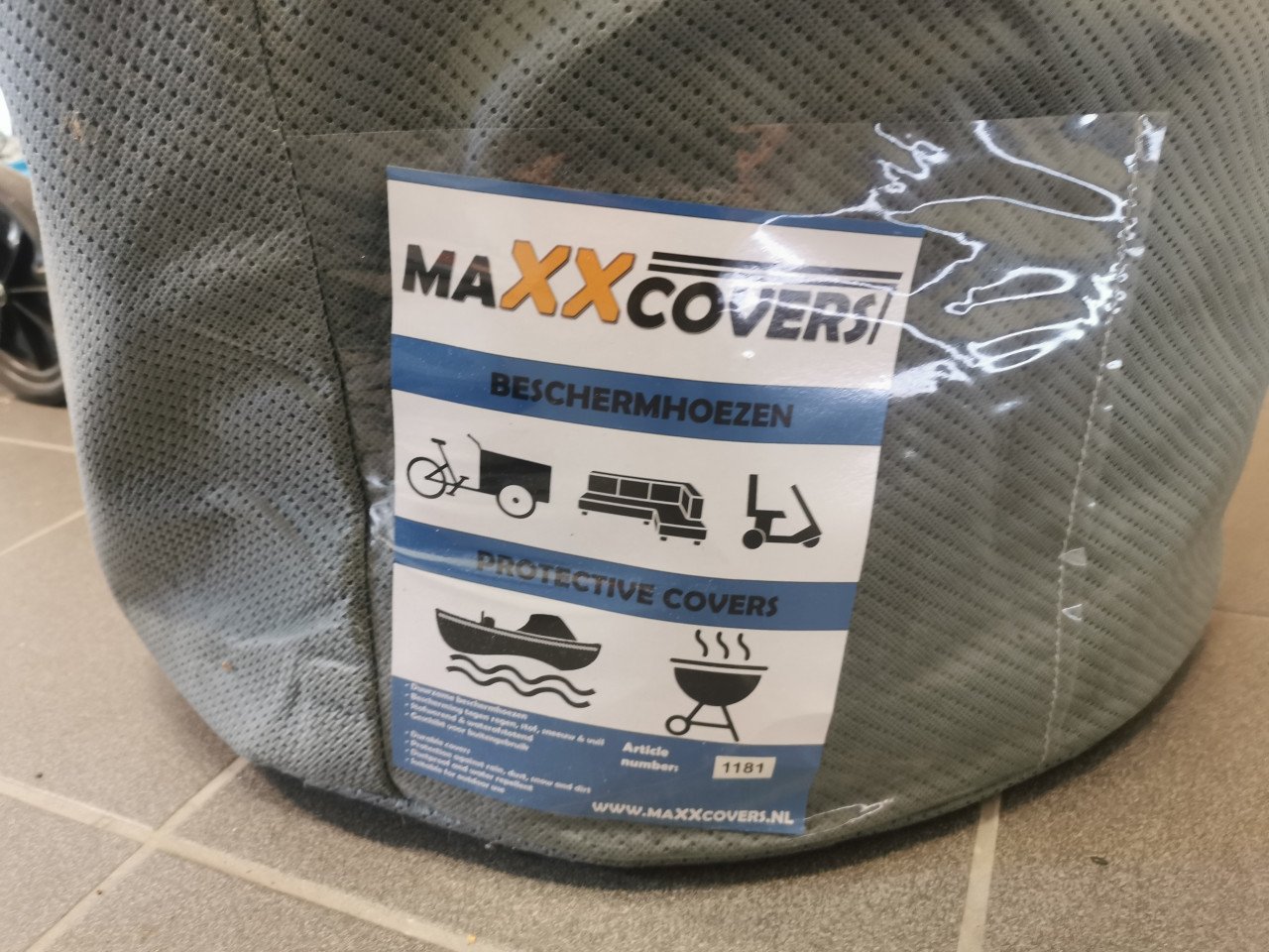 Beschermhoes caravan van het merk Maxxcovers