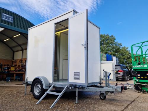 Mobiele badkamer wagen / Mobiele nooddouche te koop