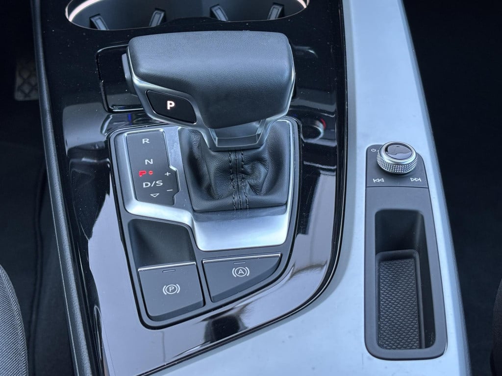 Audi A4 avant 35 tfsi advanced edition nl-auto, uitklapbare trekhaak | spor
