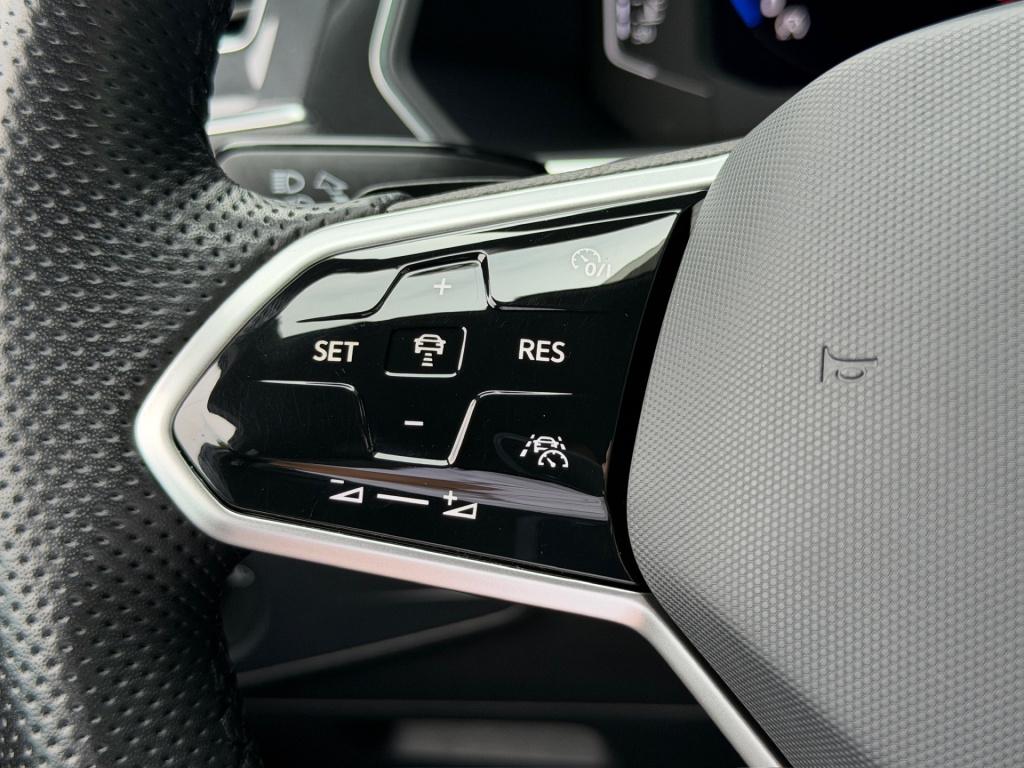 Volkswagen Tiguan 1.5 tsi 150pk dsg r-line | trekhaak | camera | carplay | 