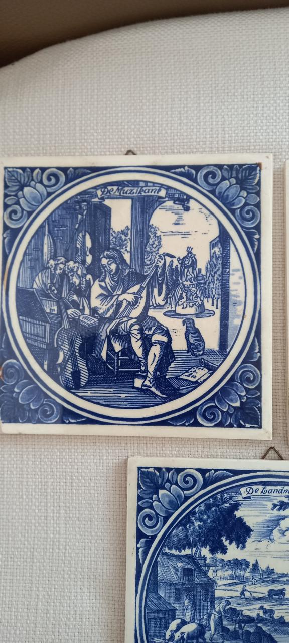 3 STUKS DELFS BLAUWE TEGELS  MET AMBACHTEN