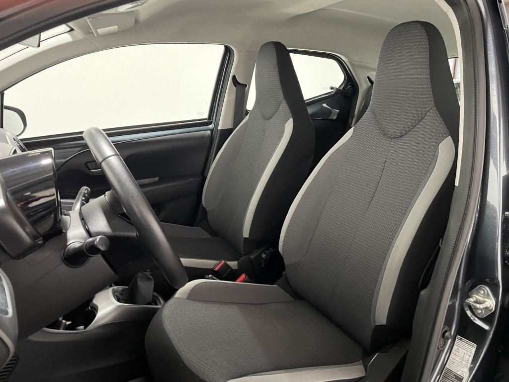 Toyota Aygo 1.0 vvt-i x-play