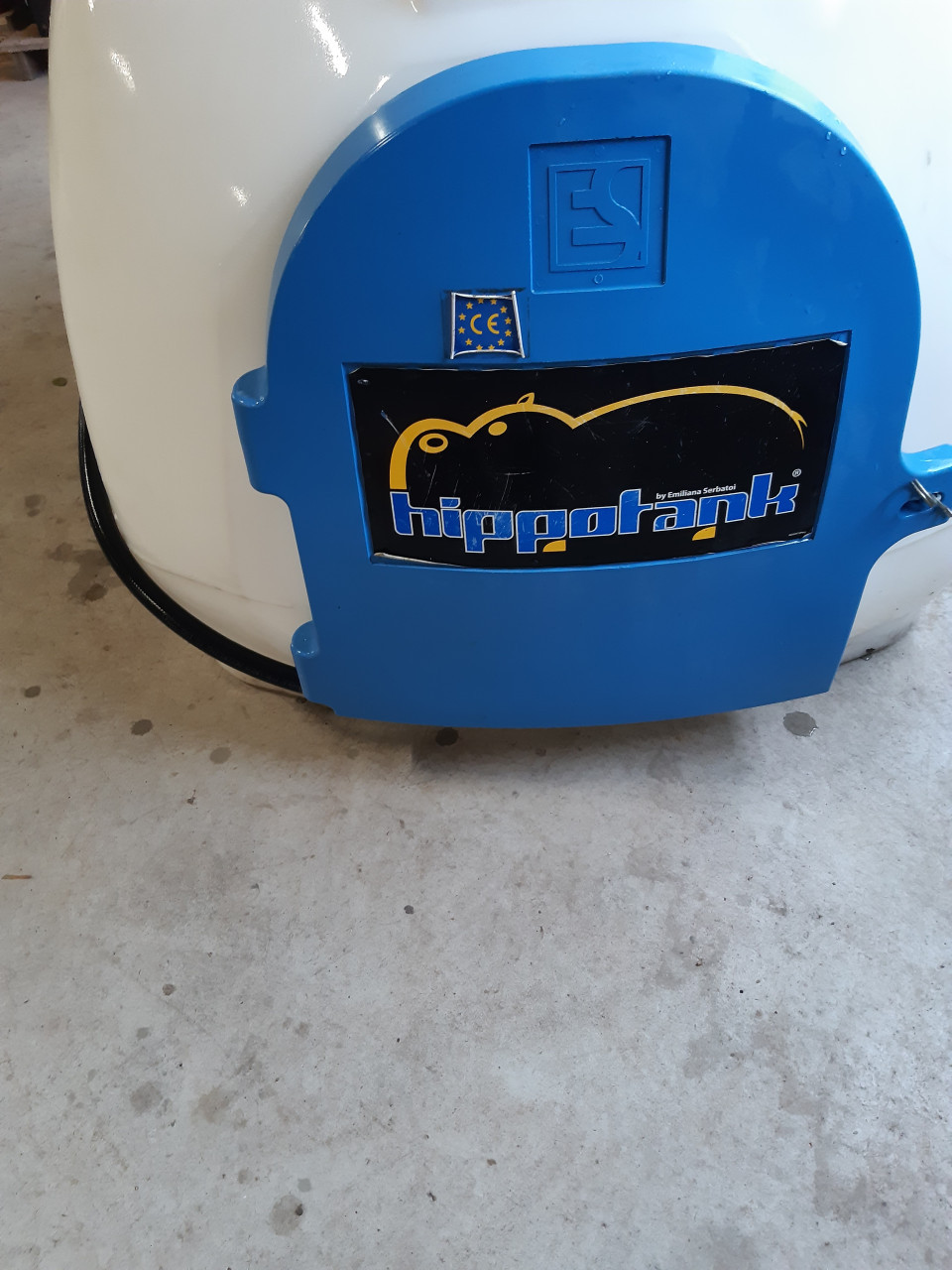 Watertank/AdBlue met pomp