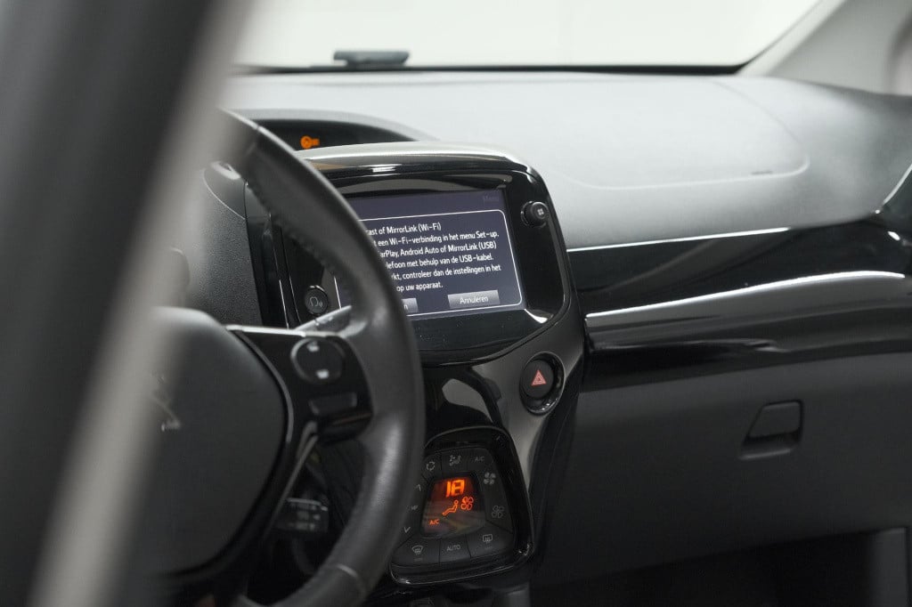 Peugeot 108 1.0 e-vti allure | unieke kilometerstand | camera | climate con