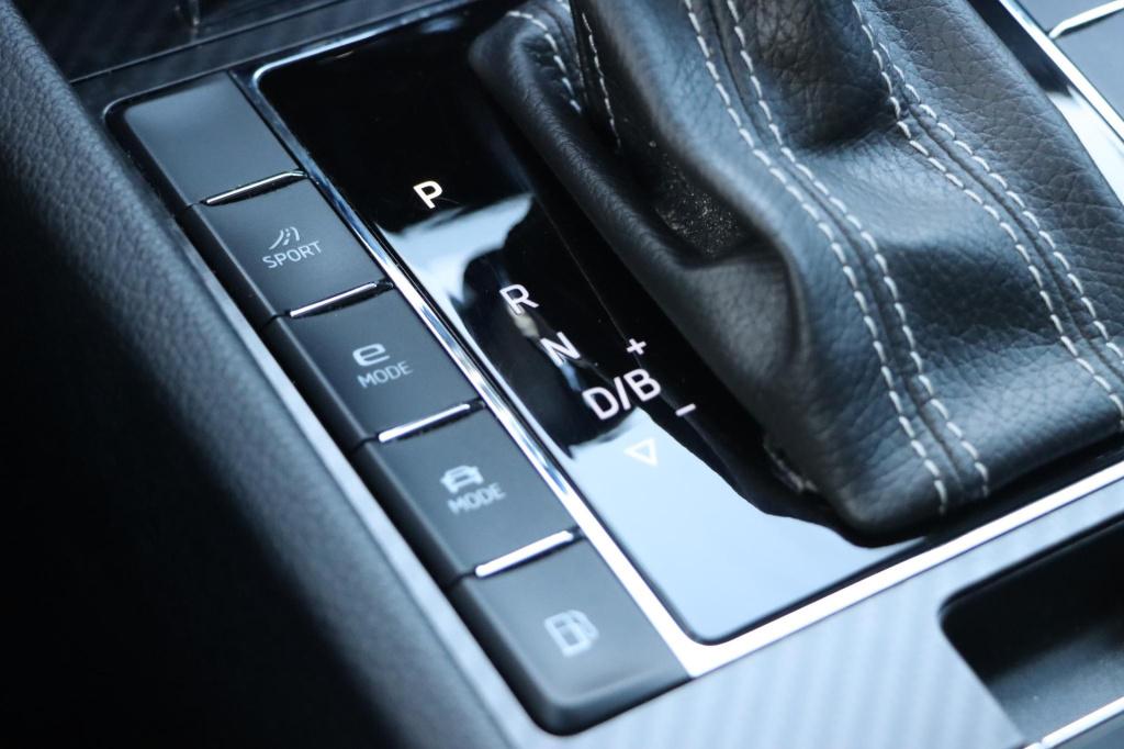 Skoda Superb combi 1.4 tsi iv sportline business 218pk dsg6