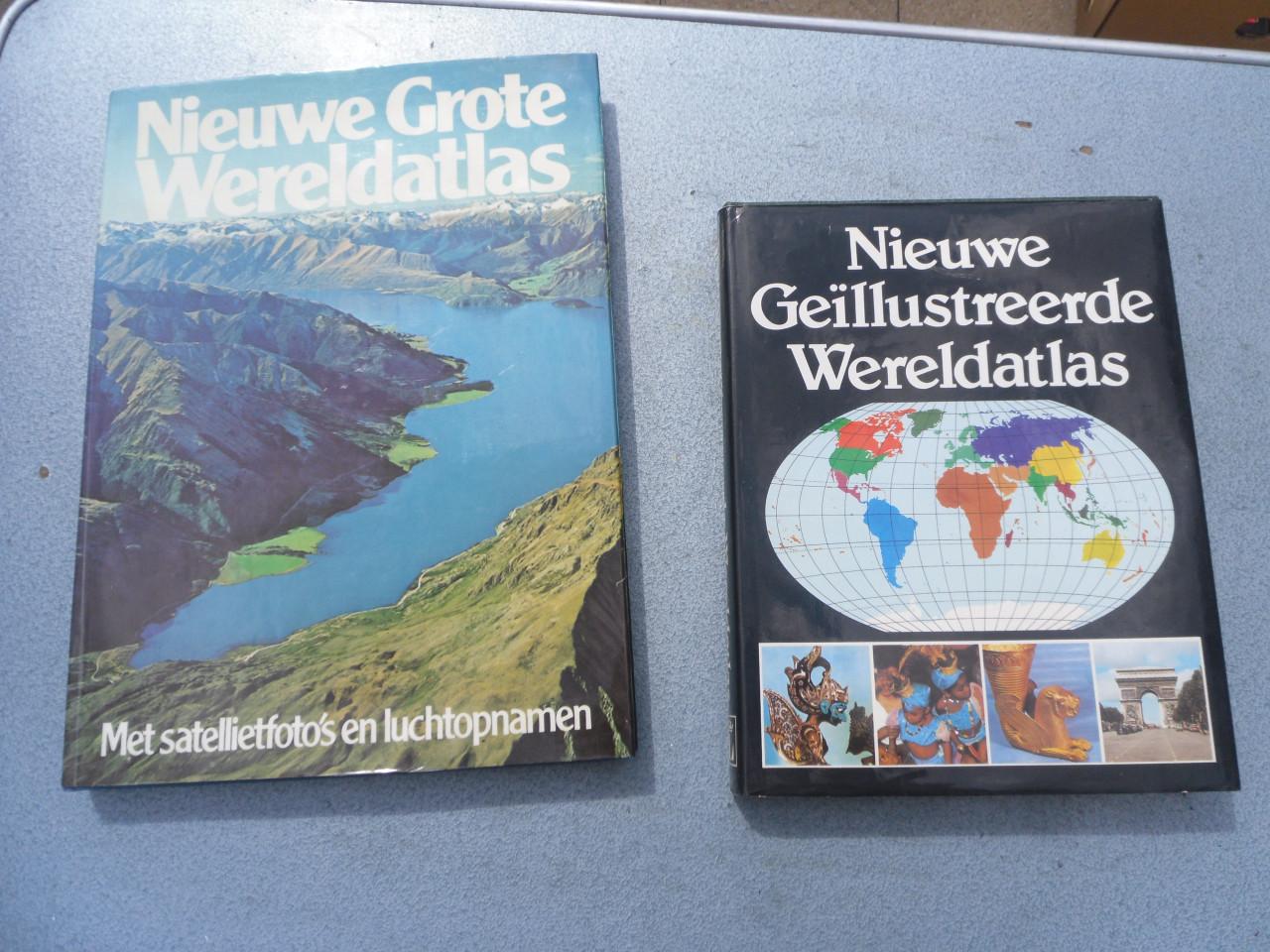 2 X WERELD ATLAS