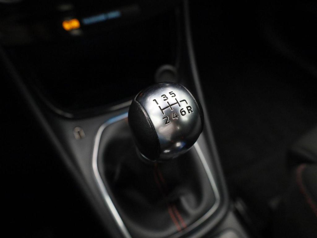 Ford Puma 1.0 ecoboost hybrid st-line | airco | cruise control | winterpakk