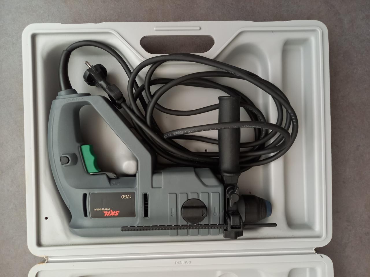 Hamerboormachine "Skil professional 1750" te koop