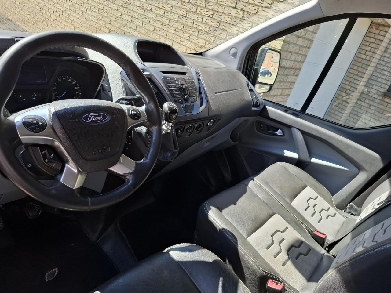 Ford Transit Custom Champions Edition