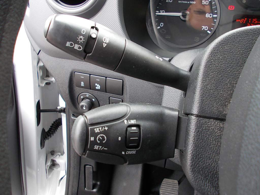 Peugeot Partner 1.6 hdi airco, cruise contr., pdc, schuifdeur