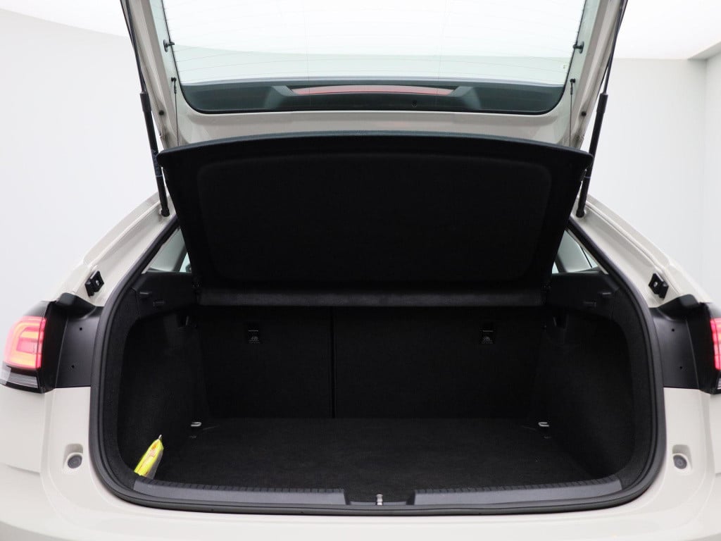 Volkswagen Taigo 1.0 tsi life | automaat | apple carplay / android auto | a