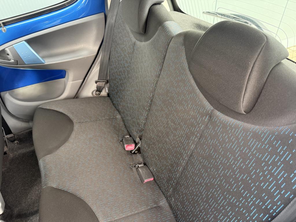 Peugeot 107 1.0-12v urban move airco 5-drs