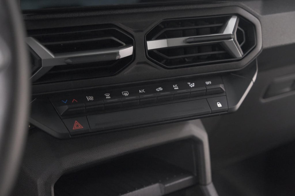 Dacia Duster mild hybrid 130 expression | camera | stoelverwarming | apple 