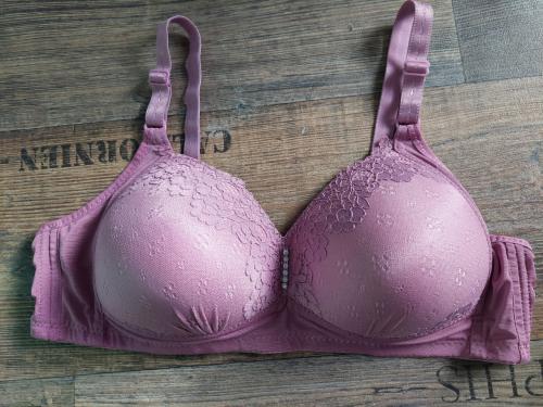 Nieuwe lila b.h maat 75C