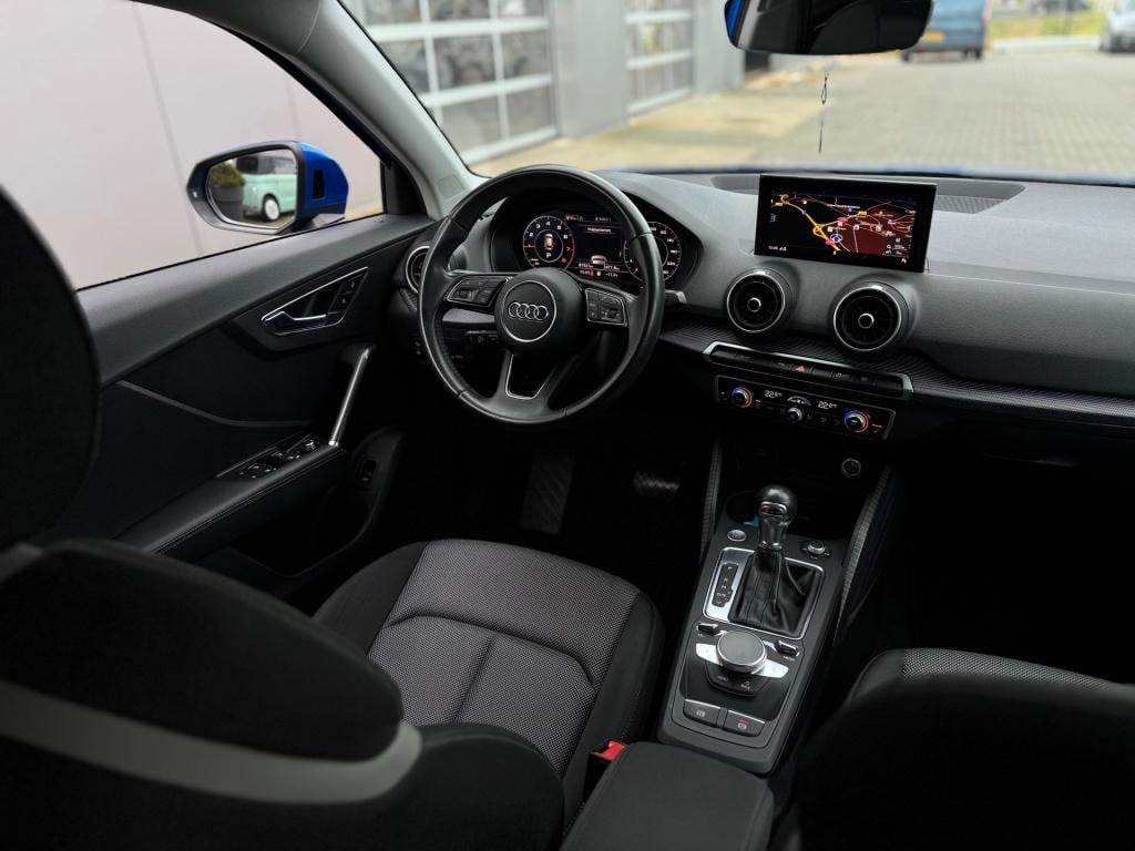 Audi Q2 30 tfsi s-line * matrix led * virtual cockpit * keyless * stoelverw