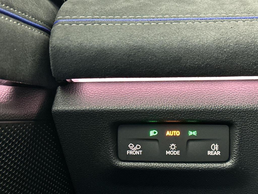 Volkswagen Tiguan r-line edition 272 plug in hybride black style pakket