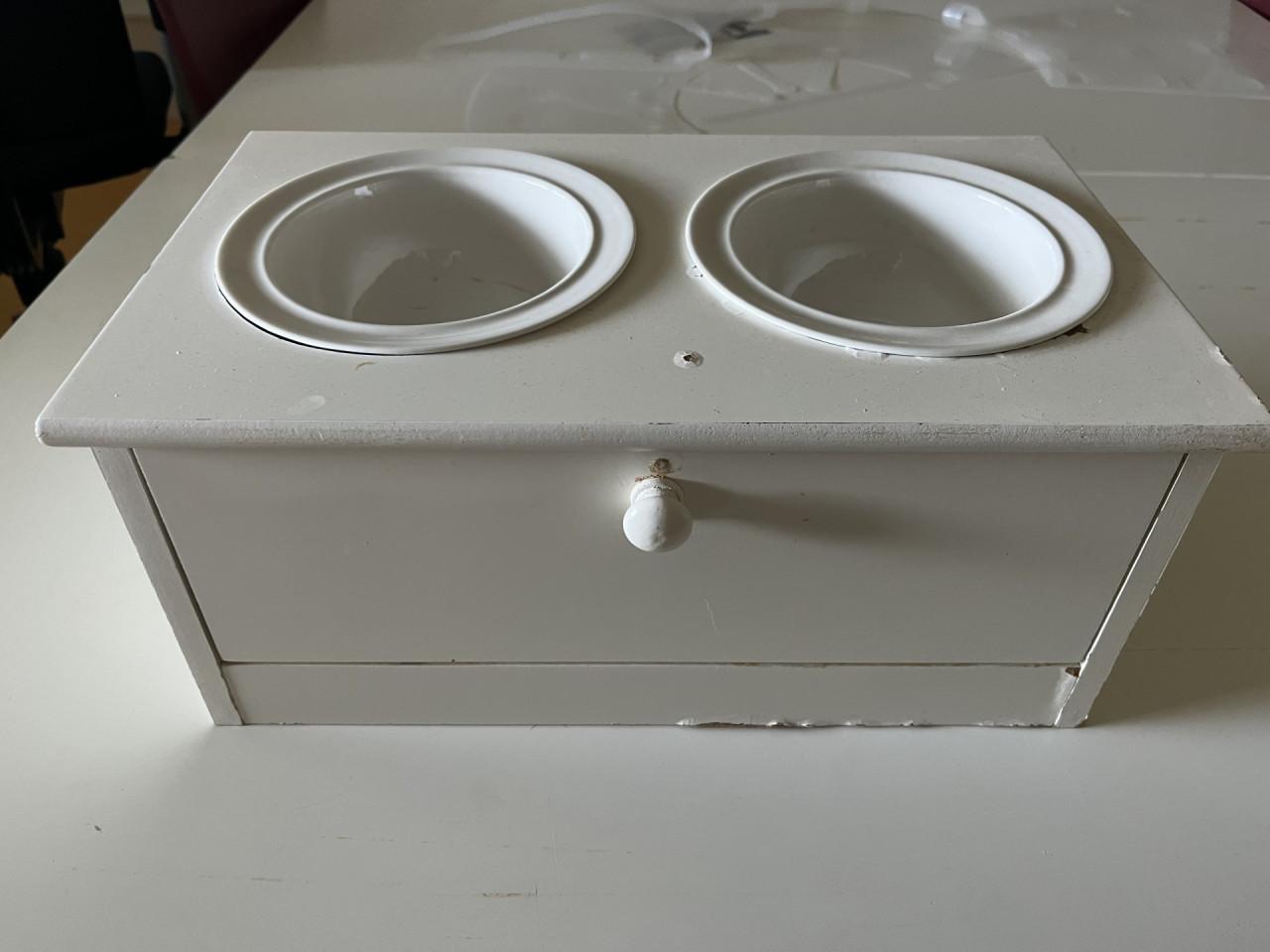 Voerstandaard met lade