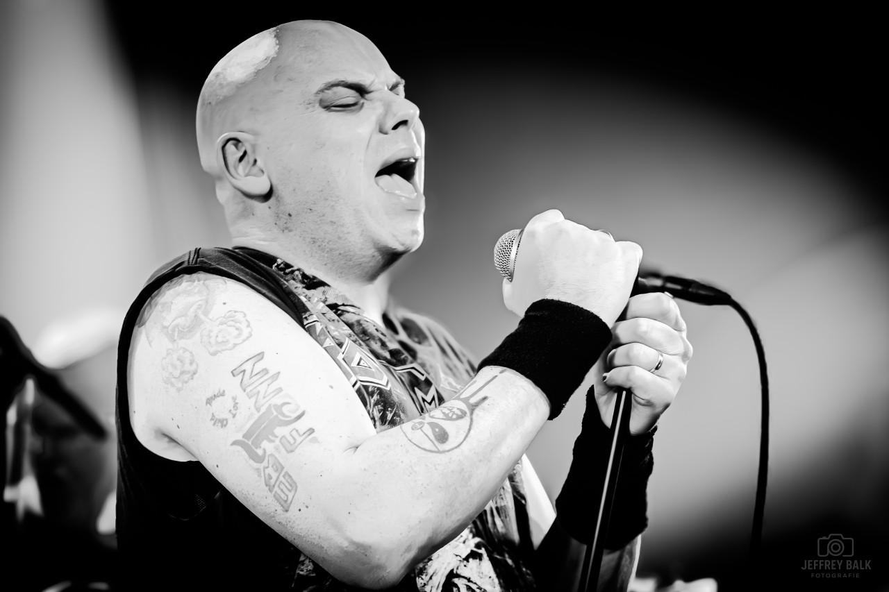 Gezocht zanger/frontman Hardrock coverband HARDBALL