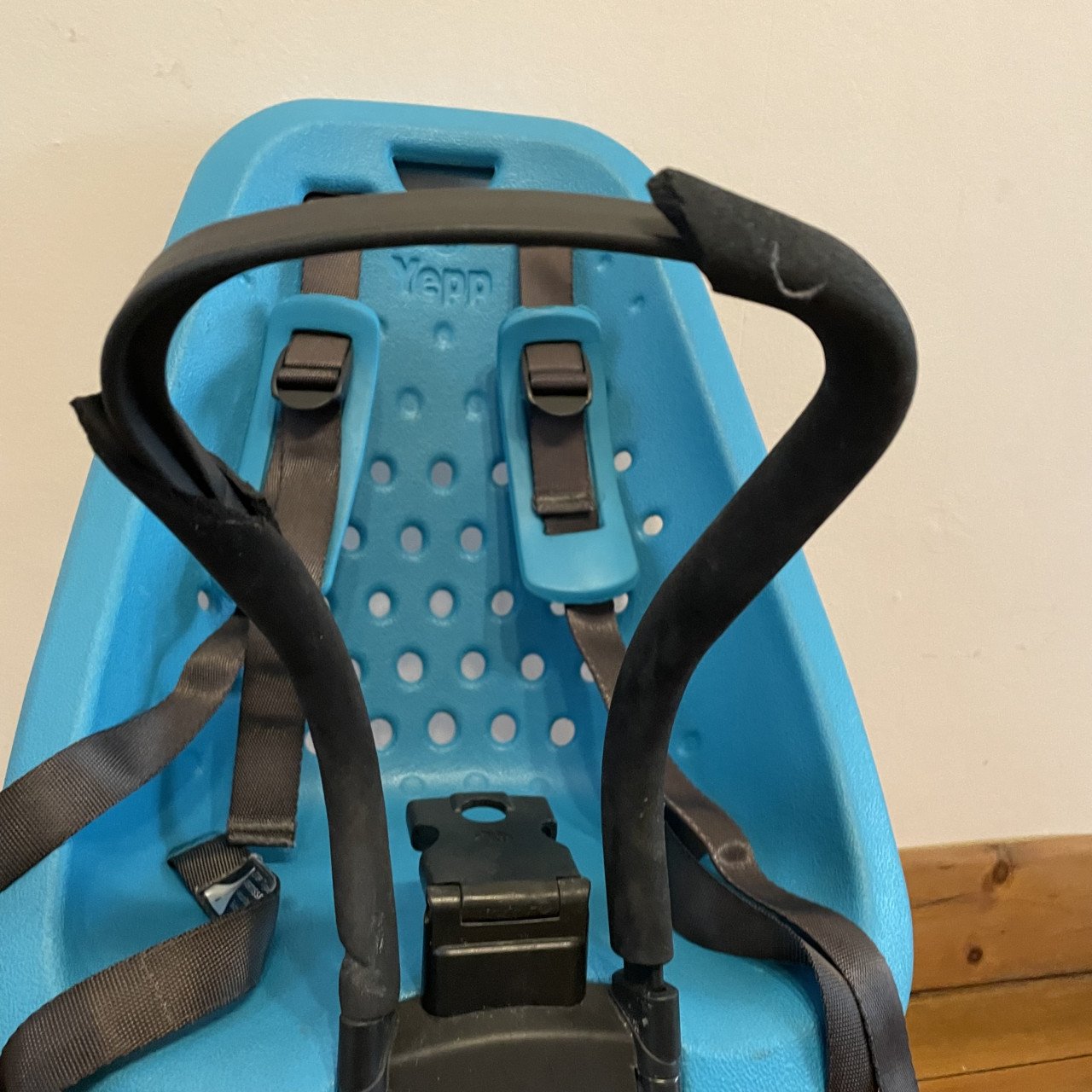 Fietstoel Yepp Mini met windscherm