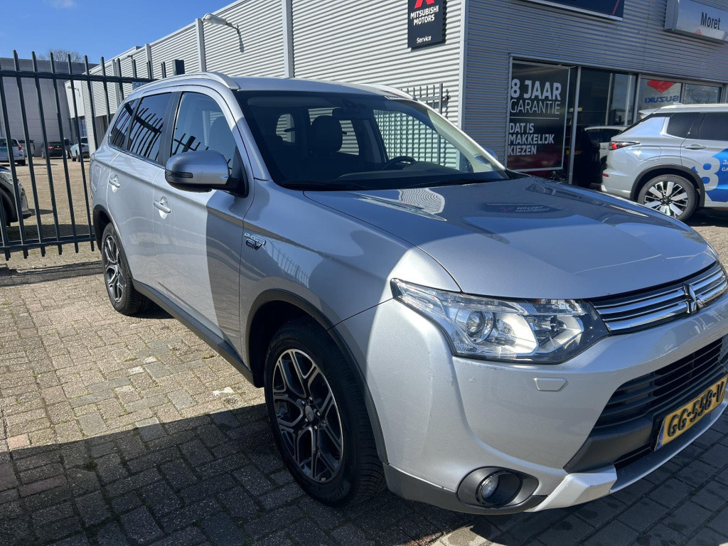Mitsubishi Outlander 2.0 phev executive edition x-line