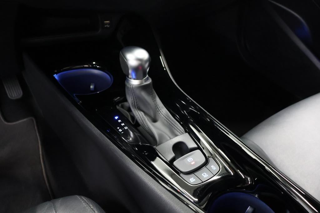 Toyota C-hr 2.0 hybrid bi-tone