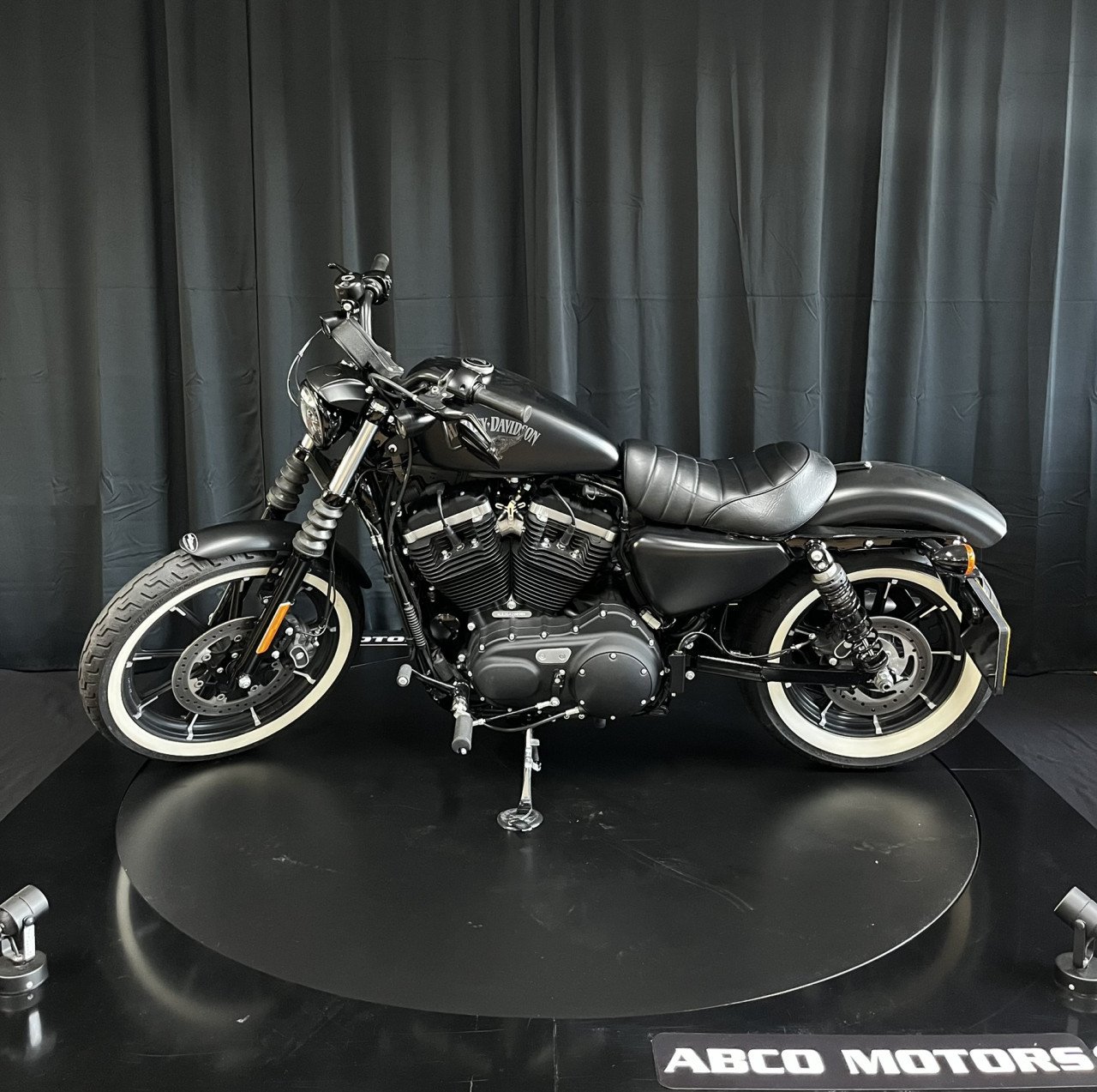 HARLEY-DAVIDSON SPORTSTER IRON XL 883 N