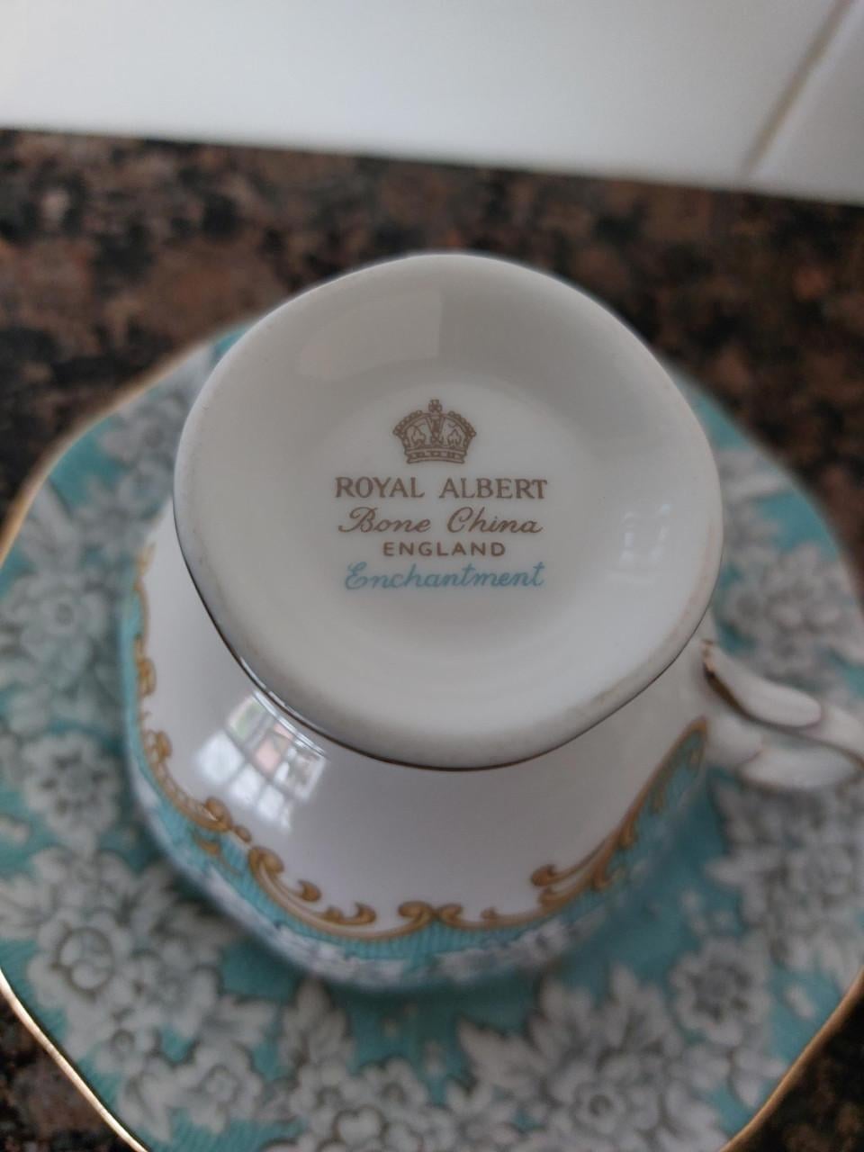 Royal Albert Enchantment kop en schotel i.z.g.st.