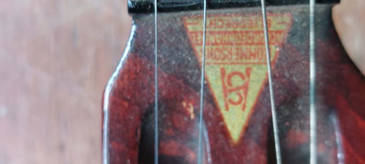 Vintage Tenor Banjo