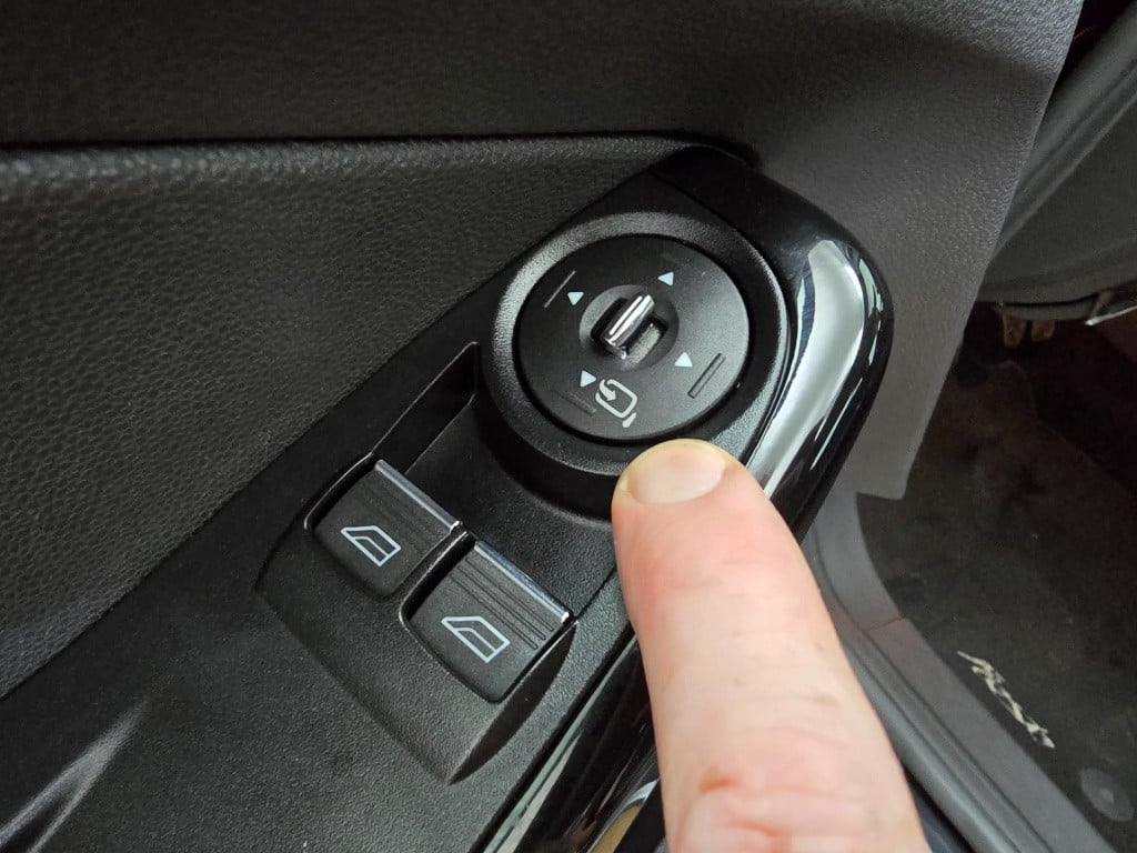 Ford Fiesta occasion titanium uitvoering met cruisecontrol en bluetooth | t