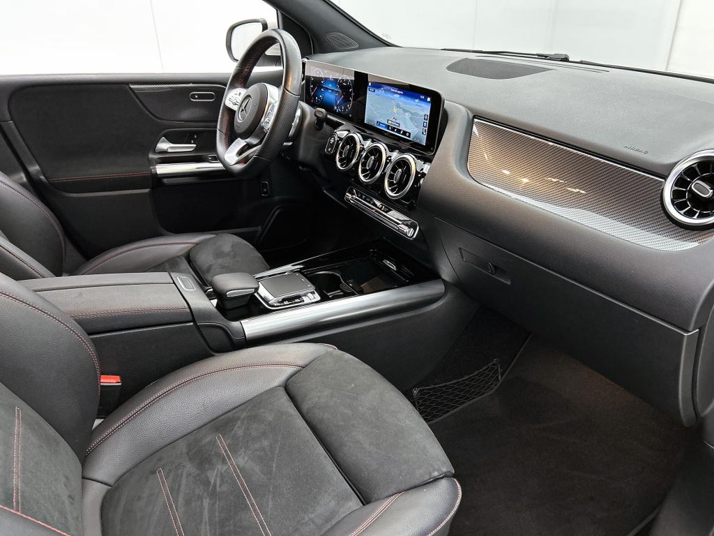 Mercedes-Benz B-Klasse 180 business solution amg | stoelverwarming | amg li