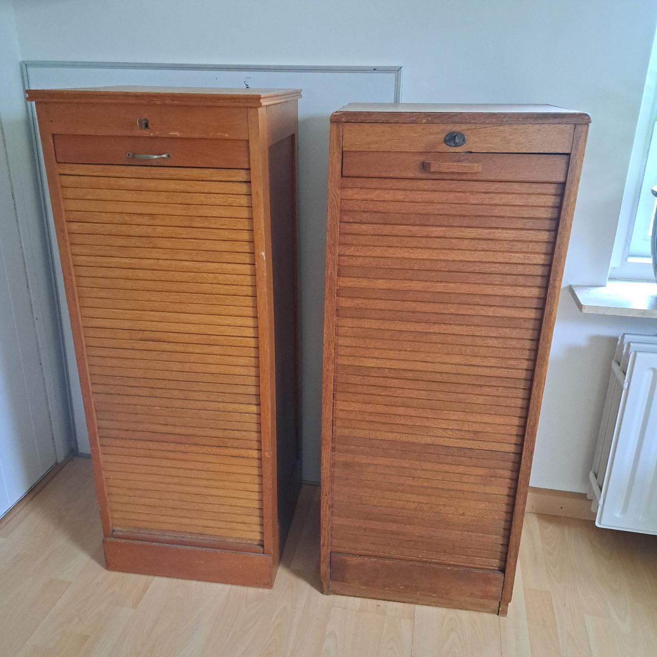 Antieke houten franse roldeurkasten