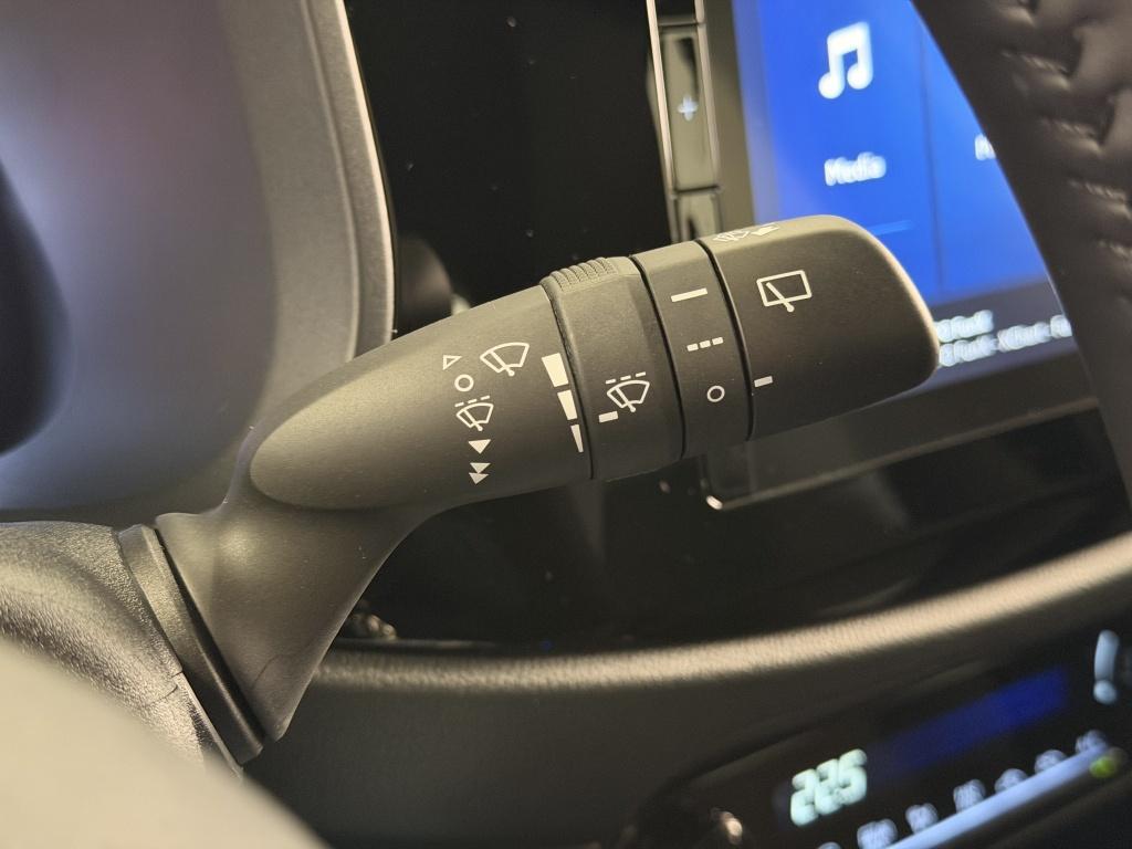 Toyota Aygo X hybrid 115 play