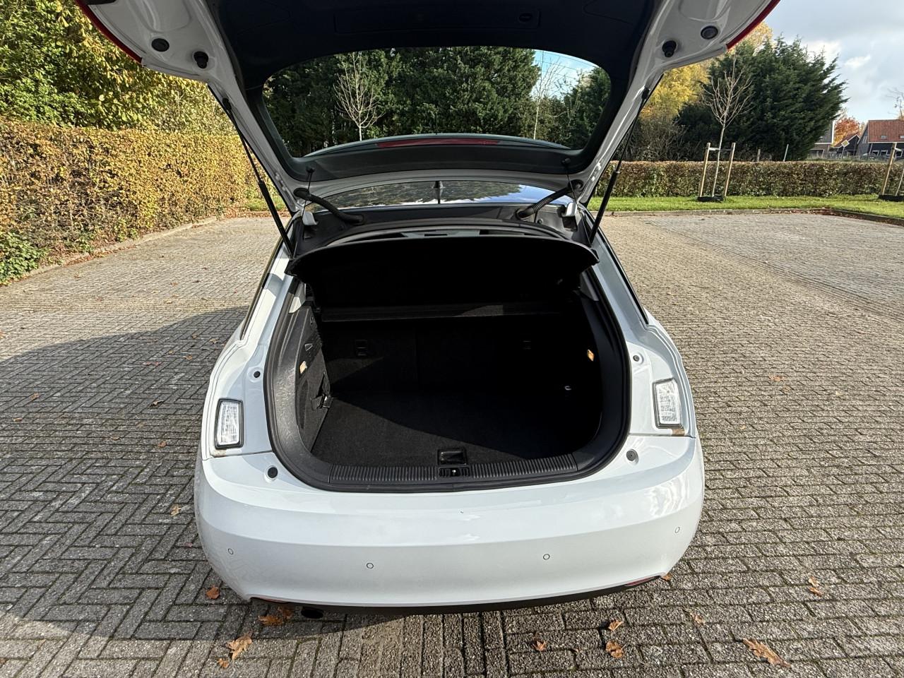 Audi A1 Sportback - 1.2 TFSI Ambition Pro Line Business Stoelverwarming