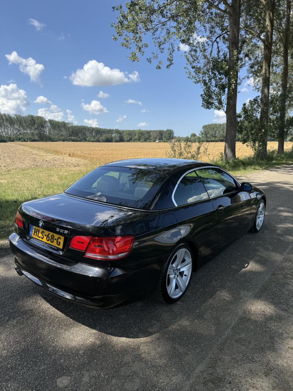 BMW 325i Cabrio (E93) Automaat | 145.000 km | Nieuwe APK | Trekhaak