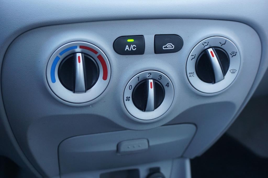 Hyundai Accent 1.6i dynamic airco / elektr. ramen / trekhaak / nap