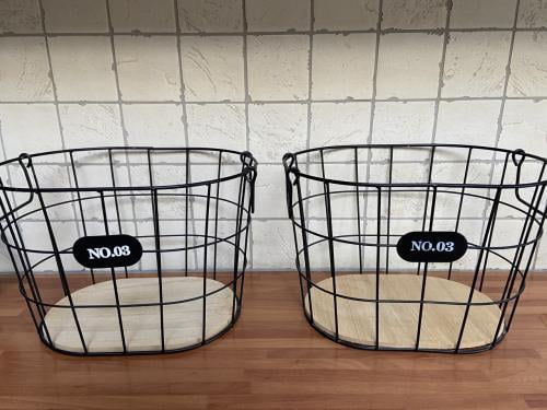 2 leuke metalen manden