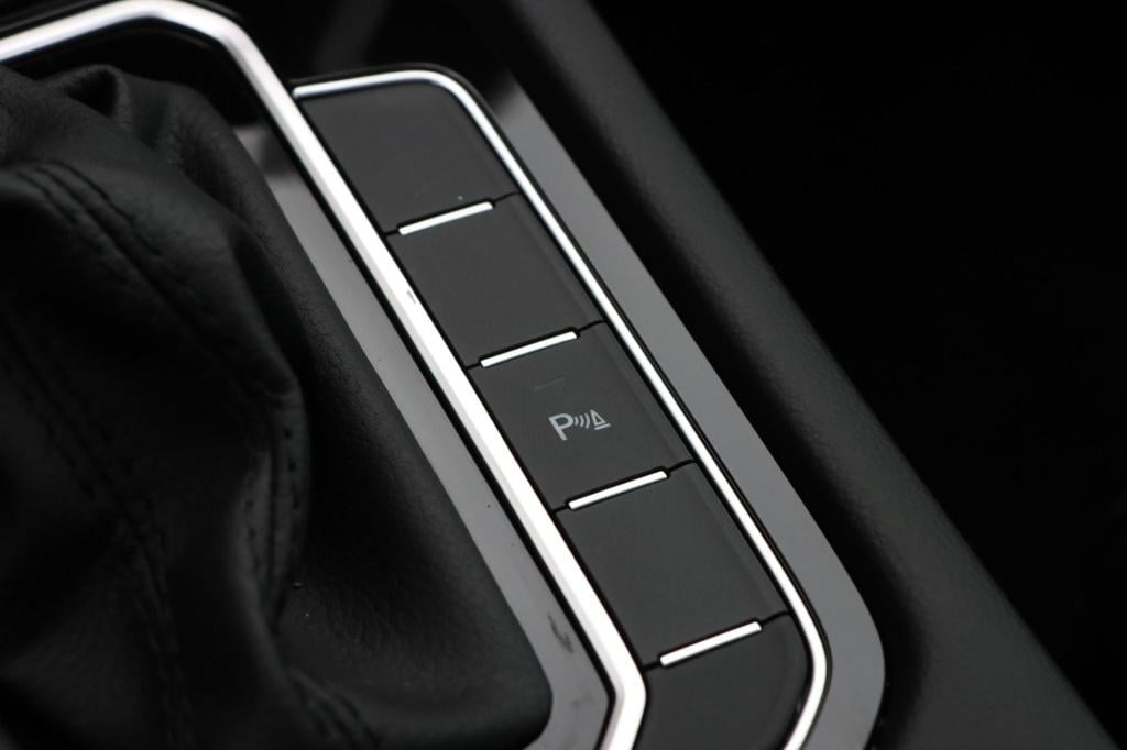 Volkswagen Passat variant 1.4 tsi phev gte business dsg 218pk