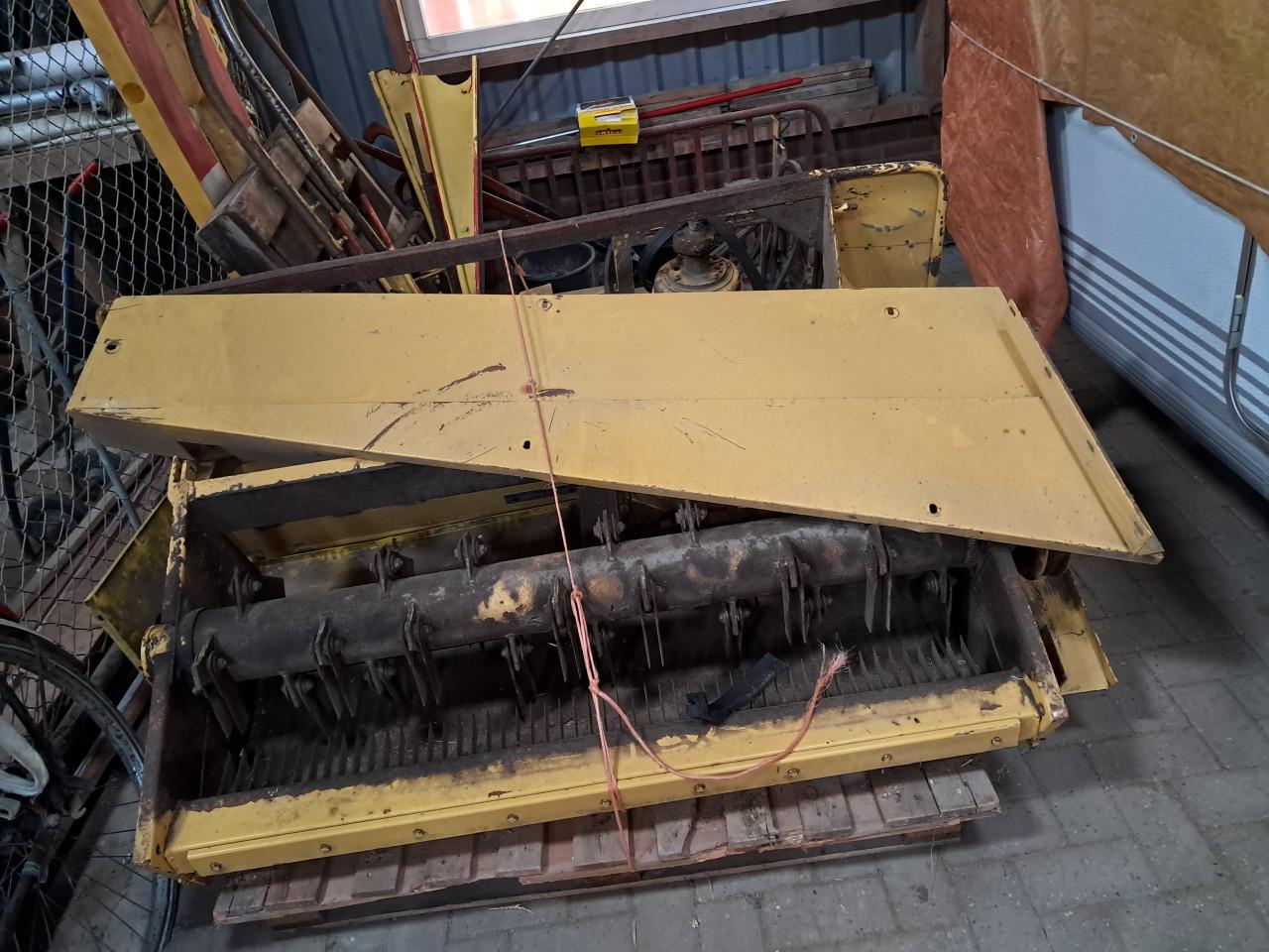 Diverse landbouw machines en toebehoren !