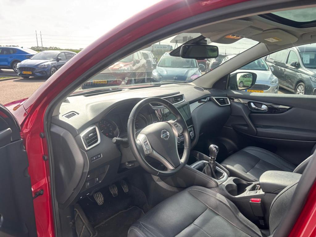 Nissan Qashqai 1.6 tekna panoramadak | stoelverwaming | navigatie | cruisec