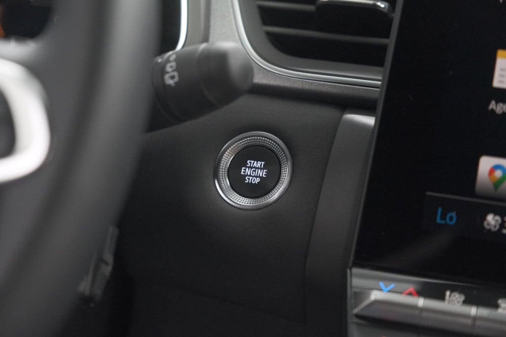 Renault Captur mild hybrid 160 edc techno | camera | navigatie | apple carp