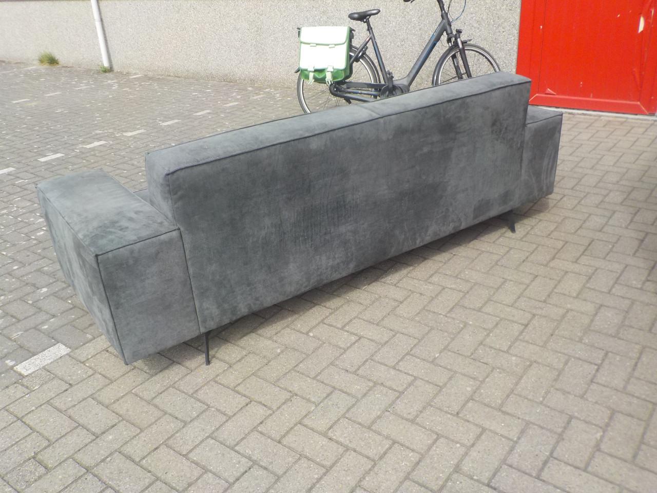 Mooie kwaliteit MONTEL bank 240 cm in zeer goede staat