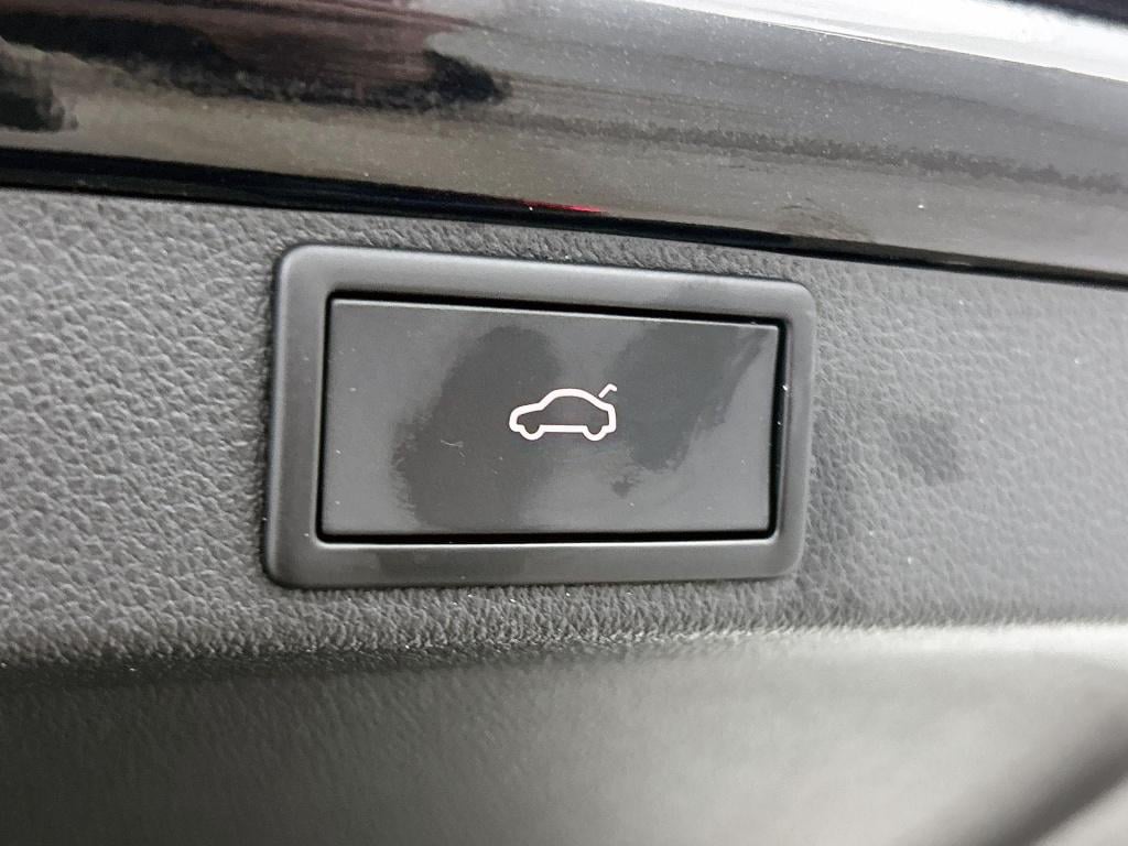 Skoda Octavia combi 1.0 tsi business edition plus | trekhaak | navigatie | 