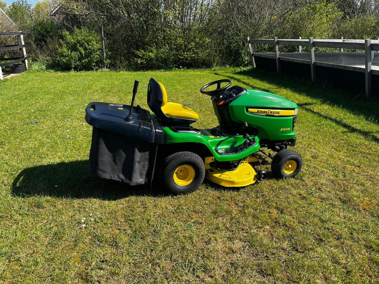 John Deere X300R