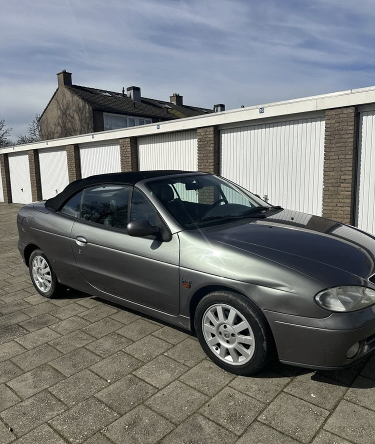 Renault Megane 1,4i cabrio softdak APK 05/2025 tuning