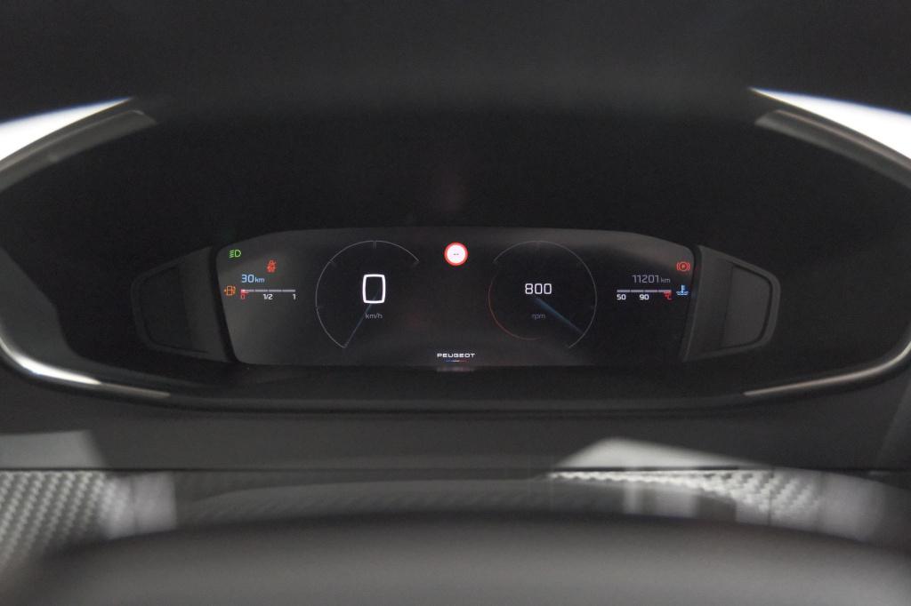 Peugeot 2008 puretech 100 allure | apple carplay | parkeersensoren | climat