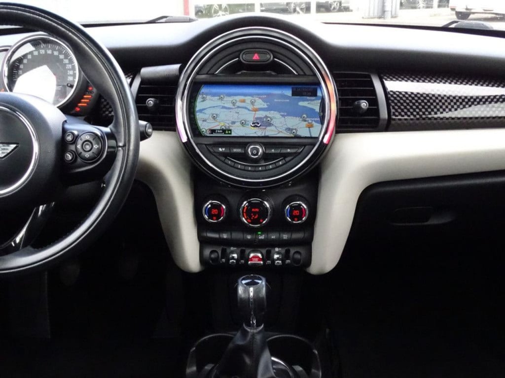 Mini Cooper mini 2.0 chili pano | led | navi | bluetooth