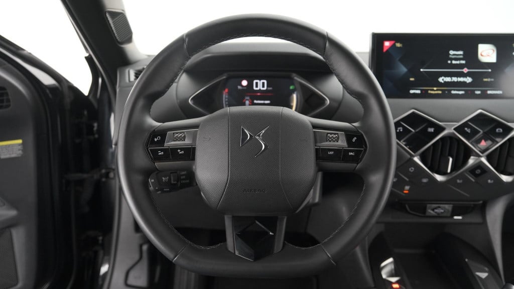 Ds Ds 3 crossback puretech 100 montmartre | parkeersensoren | apple carplay