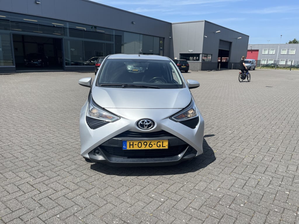 Toyota Aygo 1.0 vvt-i x-play